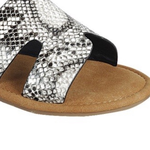 🐍Diamondback 🐍 snake print sandals - Picture 4 of 5